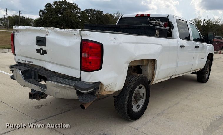 image for item DX5859 2018 Chevrolet Silverado 2500HD Crew Cab pickup truck