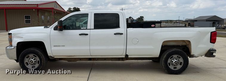 image for item DX5859 2018 Chevrolet Silverado 2500HD Crew Cab pickup truck