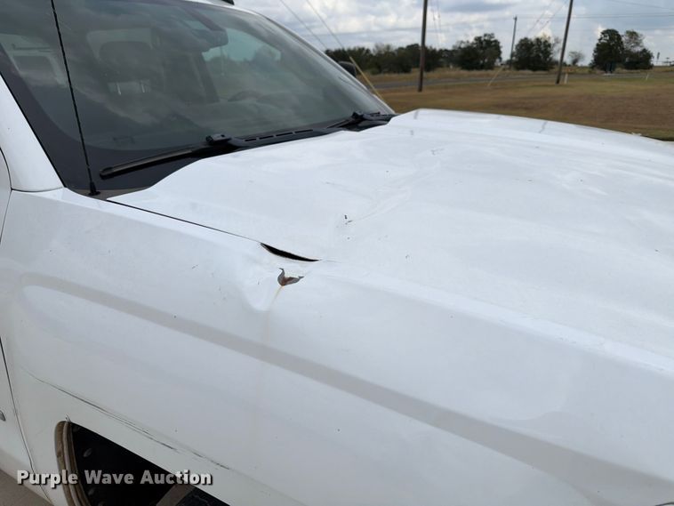 image for item DX5859 2018 Chevrolet Silverado 2500HD Crew Cab pickup truck