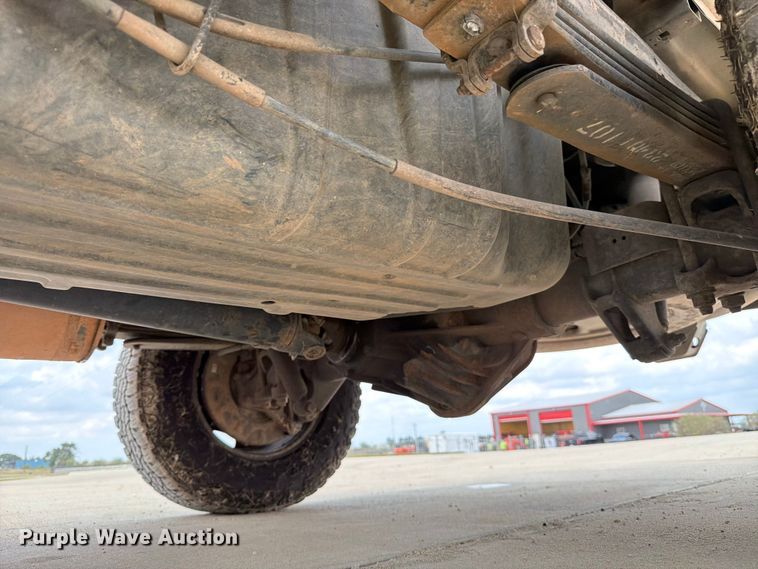 image for item DX5859 2018 Chevrolet Silverado 2500HD Crew Cab pickup truck