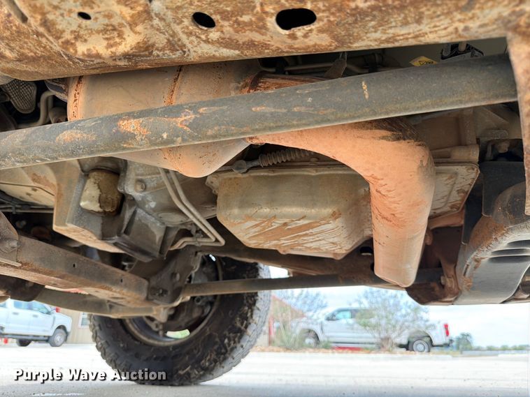 image for item DX5859 2018 Chevrolet Silverado 2500HD Crew Cab pickup truck