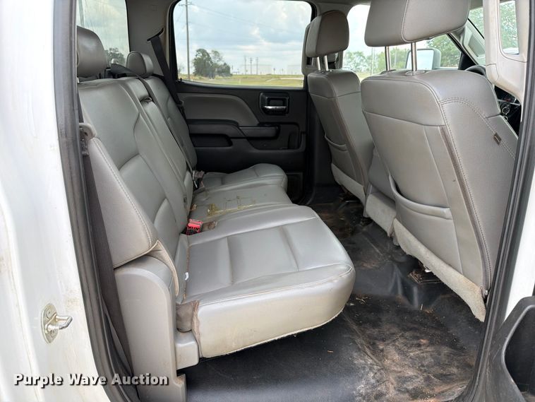 image for item DX5859 2018 Chevrolet Silverado 2500HD Crew Cab pickup truck