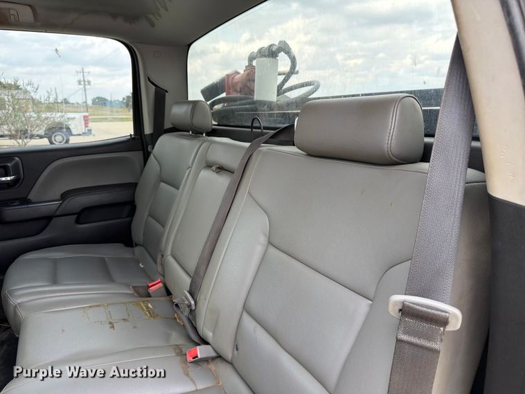 image for item DX5859 2018 Chevrolet Silverado 2500HD Crew Cab pickup truck