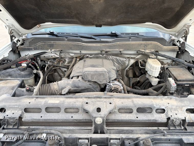 image for item DX5859 2018 Chevrolet Silverado 2500HD Crew Cab pickup truck