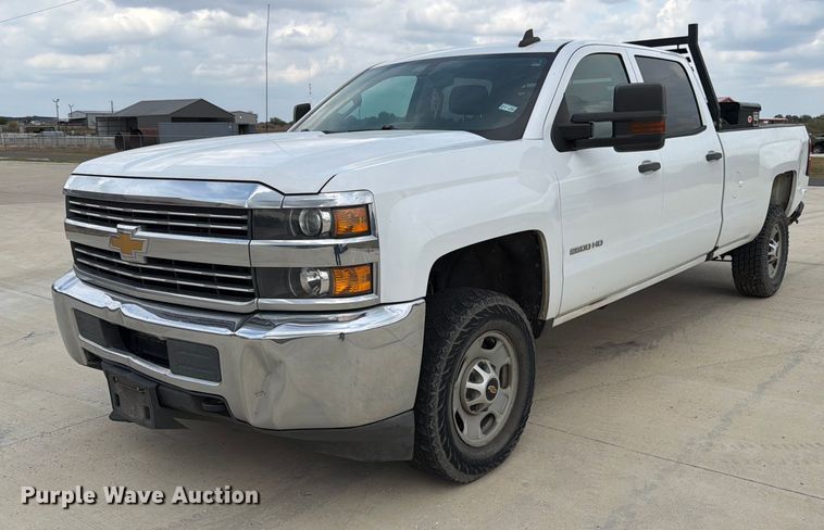 image for item DX5860 2018 Chevrolet Silverado 2500HD Crew Cab pickup truck