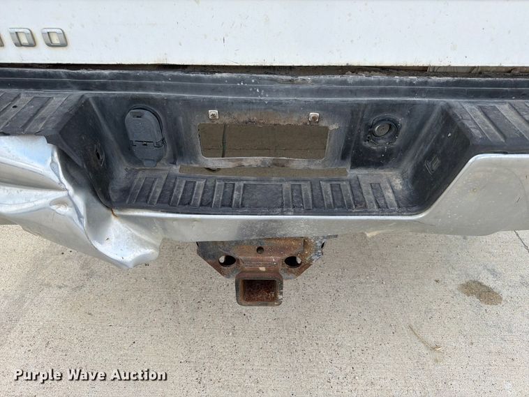 image for item DX5860 2018 Chevrolet Silverado 2500HD Crew Cab pickup truck