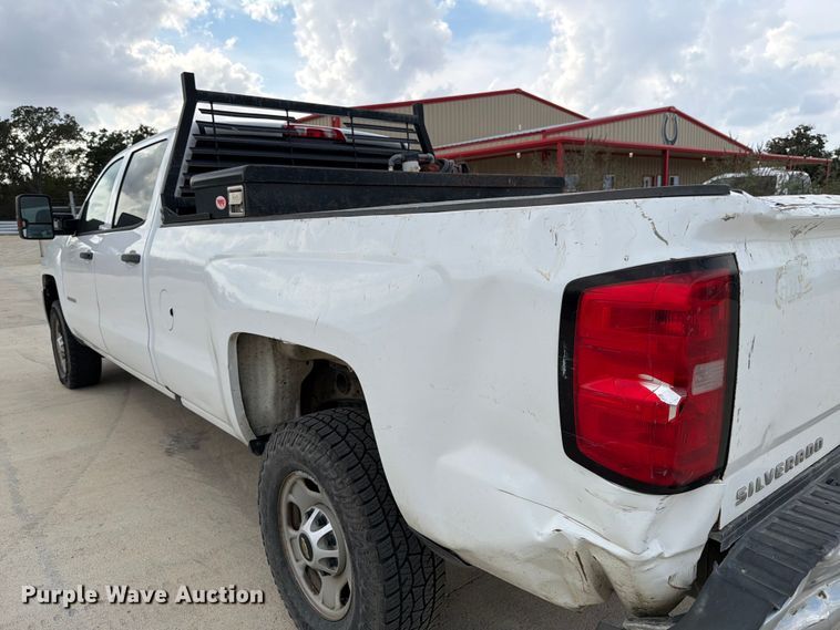 image for item DX5860 2018 Chevrolet Silverado 2500HD Crew Cab pickup truck