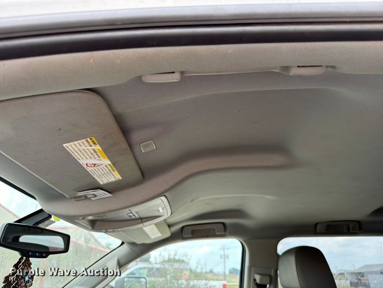 image for item DX5860 2018 Chevrolet Silverado 2500HD Crew Cab pickup truck