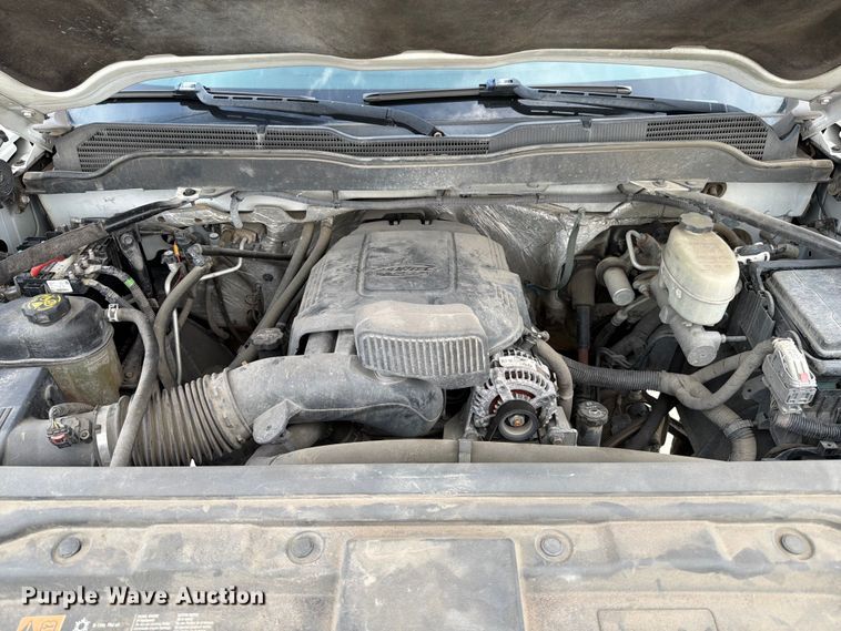 image for item DX5860 2018 Chevrolet Silverado 2500HD Crew Cab pickup truck