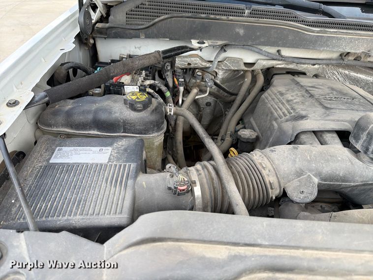 image for item DX5860 2018 Chevrolet Silverado 2500HD Crew Cab pickup truck