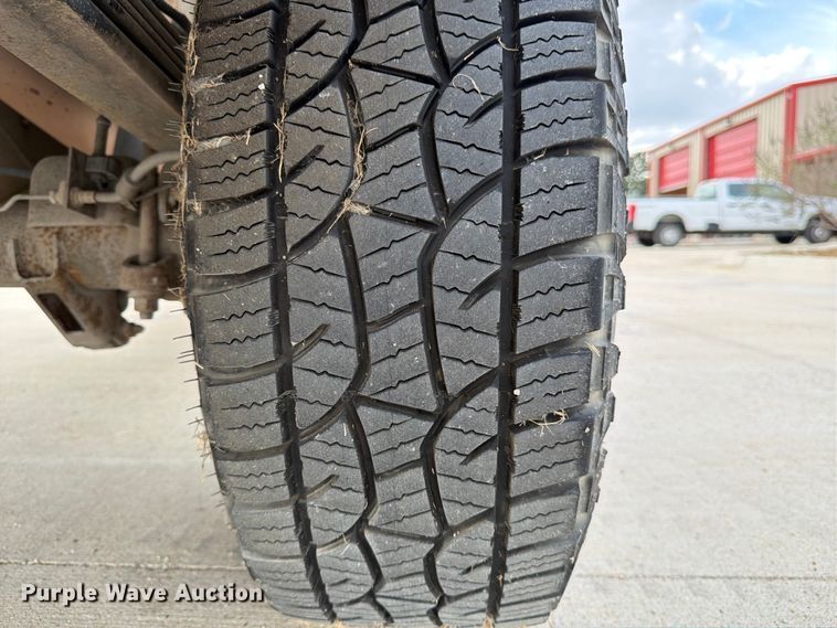 image for item DX5860 2018 Chevrolet Silverado 2500HD Crew Cab pickup truck