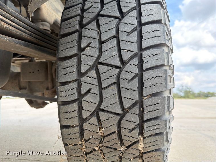 image for item DX5860 2018 Chevrolet Silverado 2500HD Crew Cab pickup truck