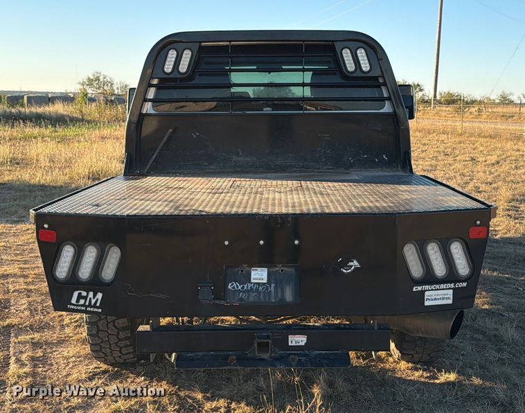 image for item DX5867 2015 Ford F250 Super Duty XLT SuperCab flatbed pickup truck