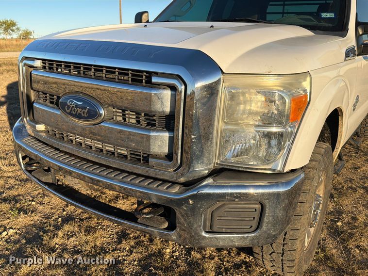 image for item DX5867 2015 Ford F250 Super Duty XLT SuperCab flatbed pickup truck