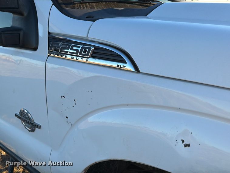 image for item DX5867 2015 Ford F250 Super Duty XLT SuperCab flatbed pickup truck