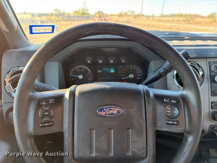 image for item DX5867 2015 Ford F250 Super Duty XLT SuperCab flatbed pickup truck