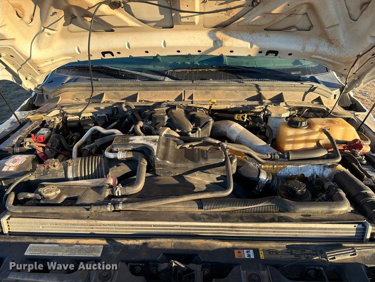 image for item DX5867 2015 Ford F250 Super Duty XLT SuperCab flatbed pickup truck