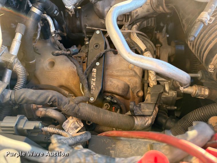 image for item DX5867 2015 Ford F250 Super Duty XLT SuperCab flatbed pickup truck