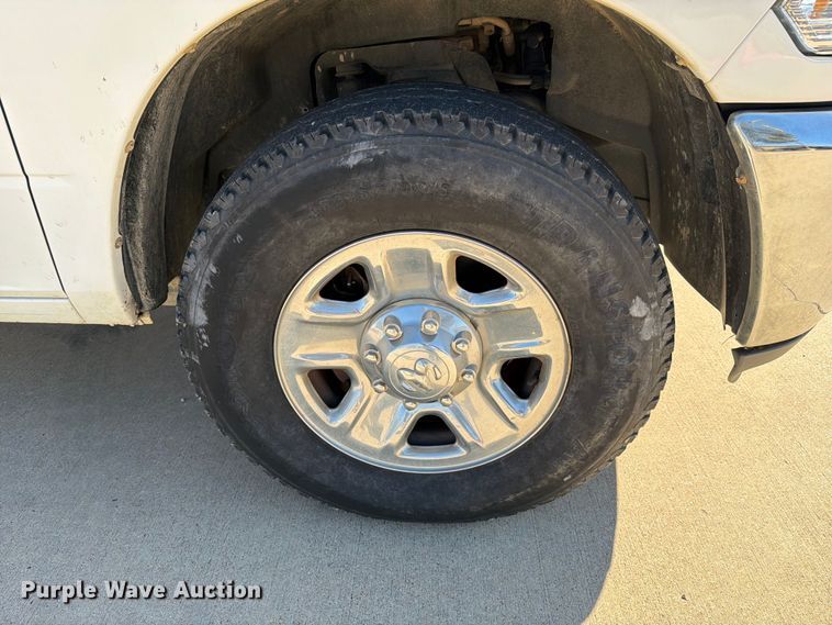 image for item DX5874 2017 RAM 2500 Crew Cab pickup truck