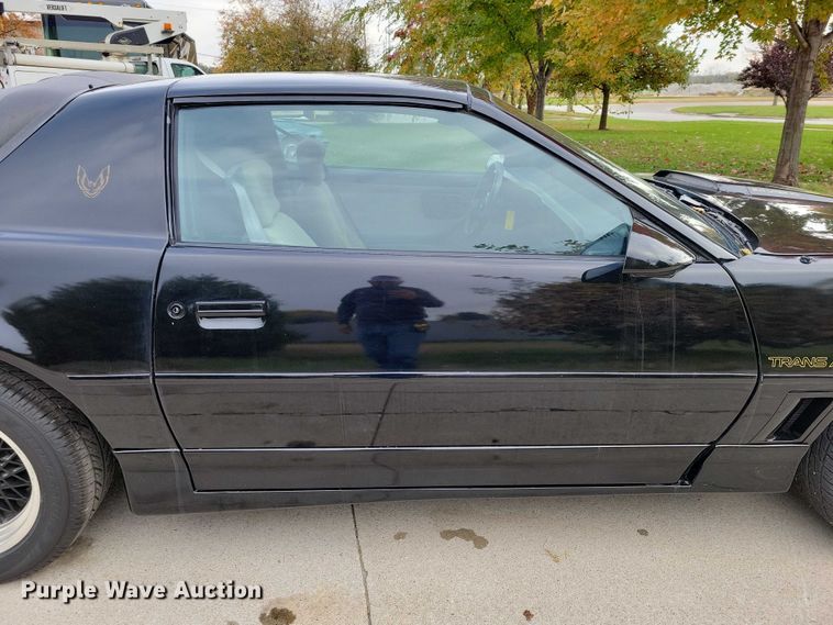 image for item DX6597 1987 Pontiac Firebird Trans Am 