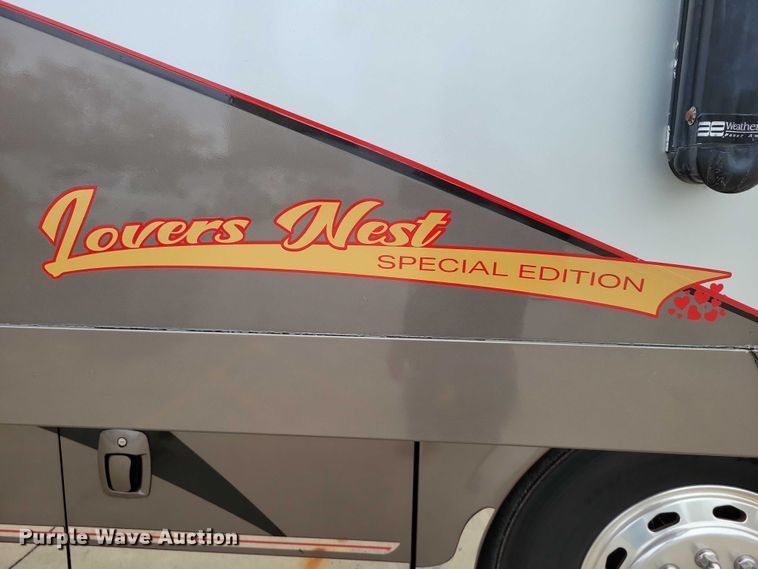 image for item DX6599 2008 Mandalay Lovers Nest RV