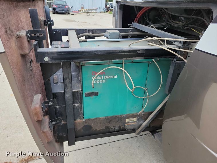 image for item DX6599 2008 Mandalay Lovers Nest RV