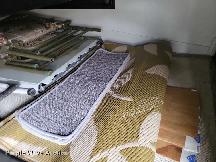 image for item DX6599 2008 Mandalay Lovers Nest RV