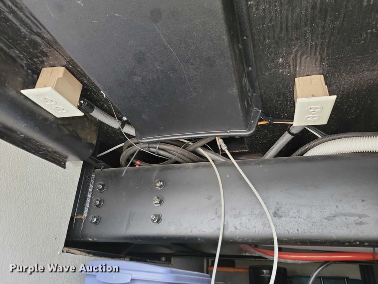 image for item DX6599 2008 Mandalay Lovers Nest RV