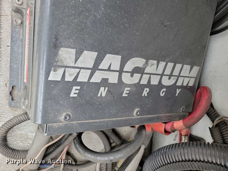 image for item DX6599 2008 Mandalay Lovers Nest RV