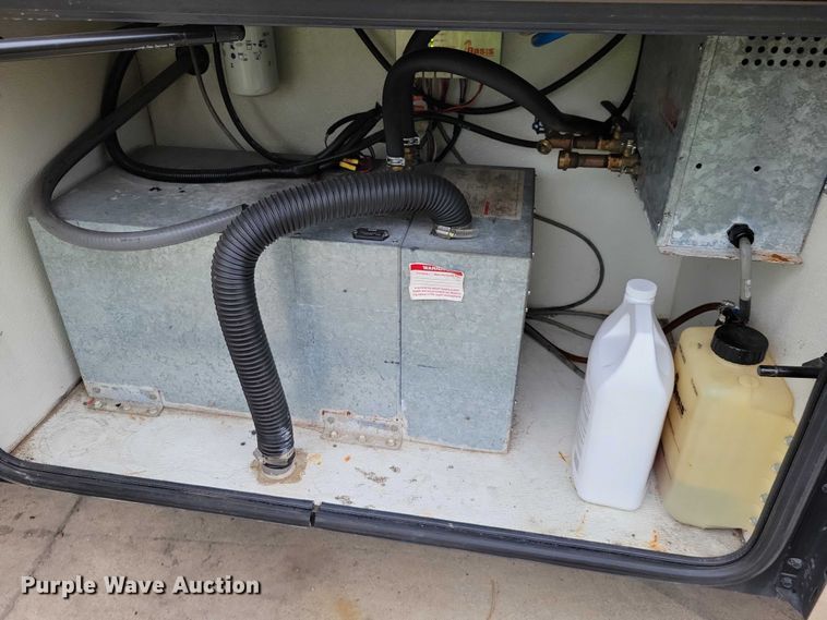 image for item DX6599 2008 Mandalay Lovers Nest RV