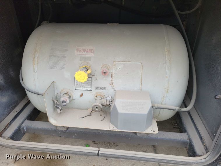 image for item DX6599 2008 Mandalay Lovers Nest RV