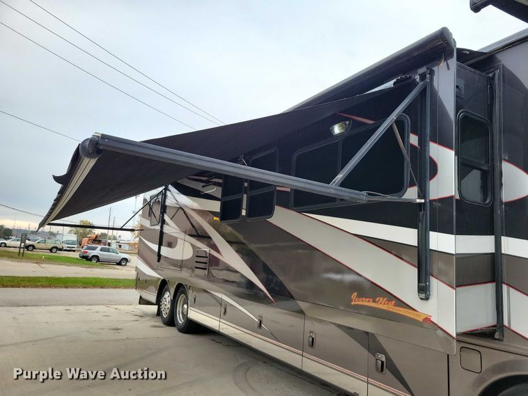 image for item DX6599 2008 Mandalay Lovers Nest RV