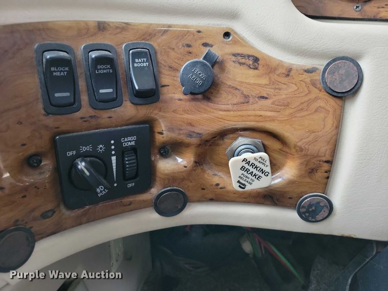 image for item DX6599 2008 Mandalay Lovers Nest RV