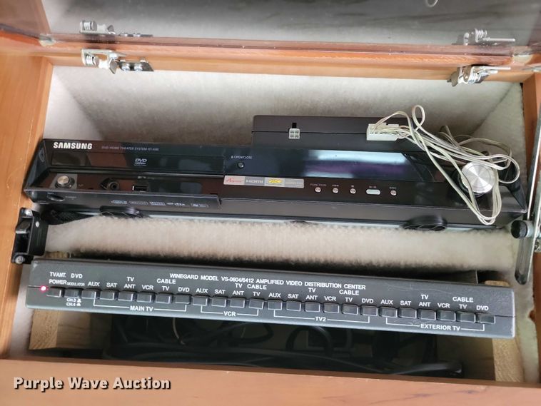 image for item DX6599 2008 Mandalay Lovers Nest RV