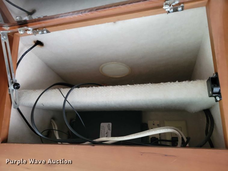 image for item DX6599 2008 Mandalay Lovers Nest RV