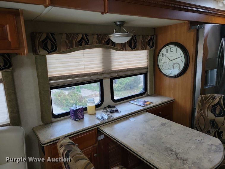 image for item DX6599 2008 Mandalay Lovers Nest RV