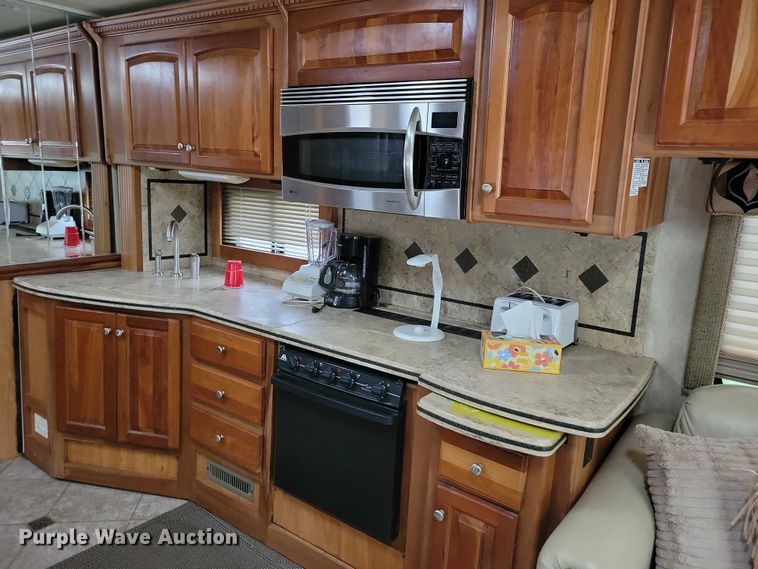 image for item DX6599 2008 Mandalay Lovers Nest RV