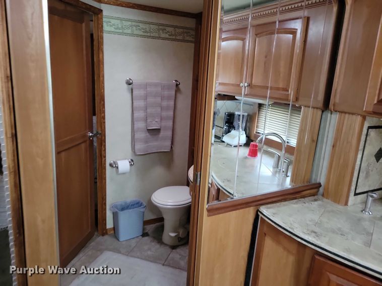 image for item DX6599 2008 Mandalay Lovers Nest RV