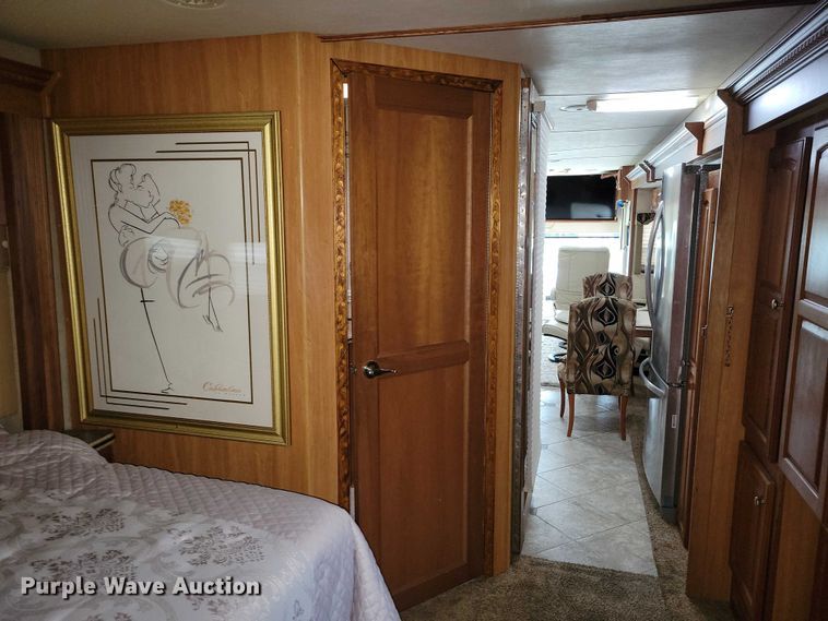 image for item DX6599 2008 Mandalay Lovers Nest RV