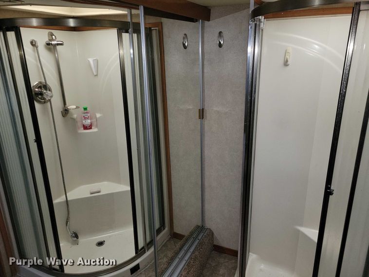 image for item DX6599 2008 Mandalay Lovers Nest RV