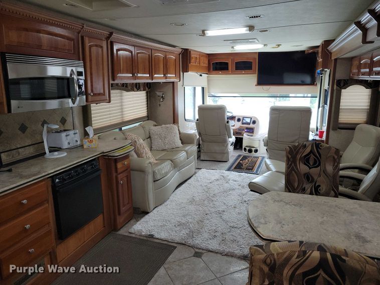 image for item DX6599 2008 Mandalay Lovers Nest RV