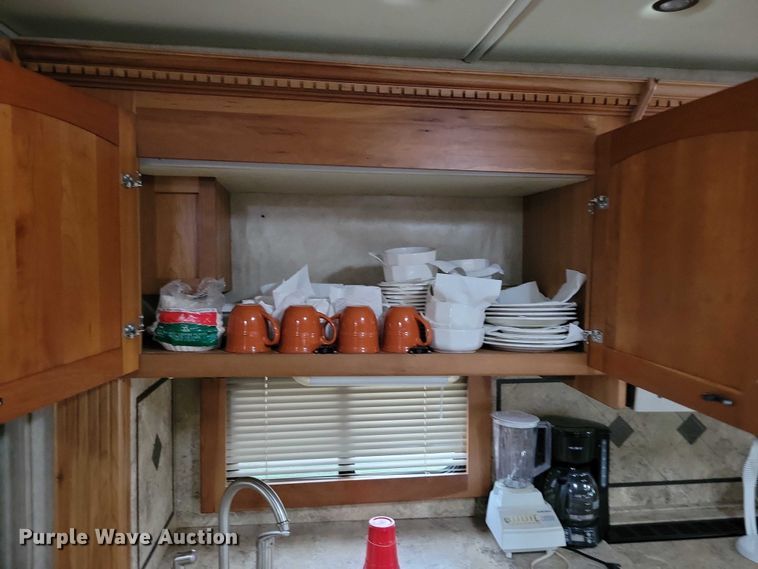 image for item DX6599 2008 Mandalay Lovers Nest RV