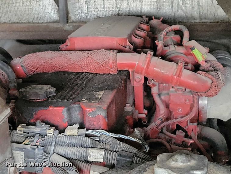 image for item DX6599 2008 Mandalay Lovers Nest RV