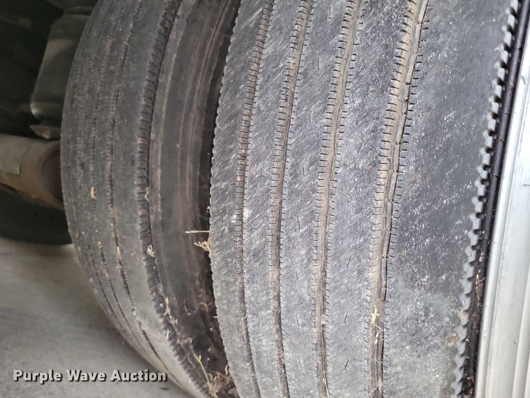 image for item DX6599 2008 Mandalay Lovers Nest RV