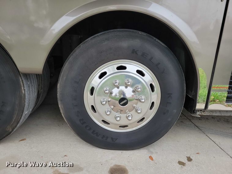 image for item DX6599 2008 Mandalay Lovers Nest RV