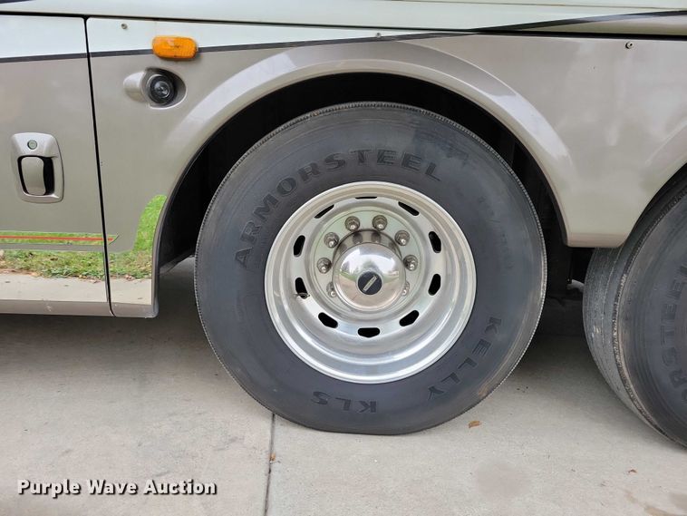 image for item DX6599 2008 Mandalay Lovers Nest RV