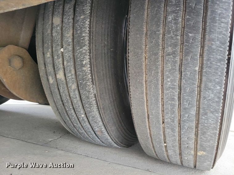 image for item DX6599 2008 Mandalay Lovers Nest RV