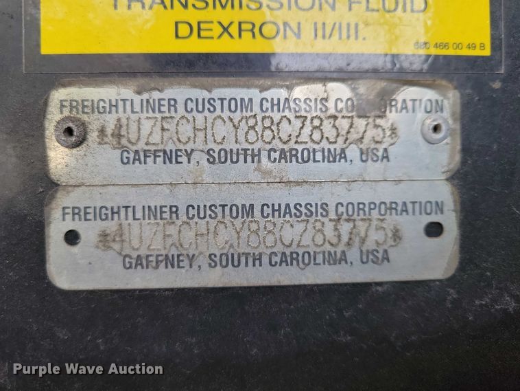 image for item DX6599 2008 Mandalay Lovers Nest RV