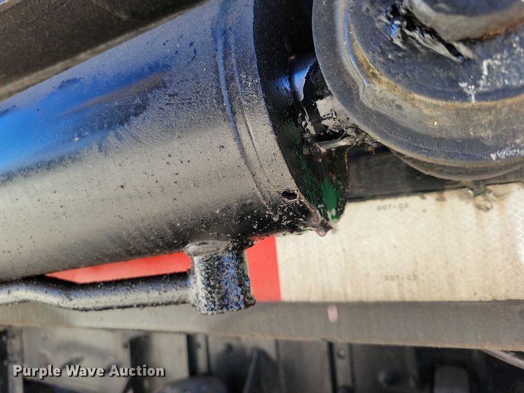 image for item DX6601 2004 Mack  600 refuse truck