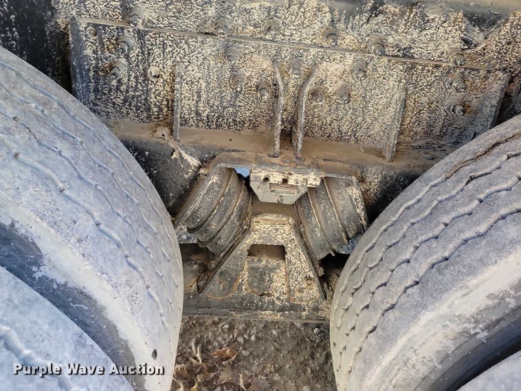 image for item DX6601 2004 Mack  600 refuse truck